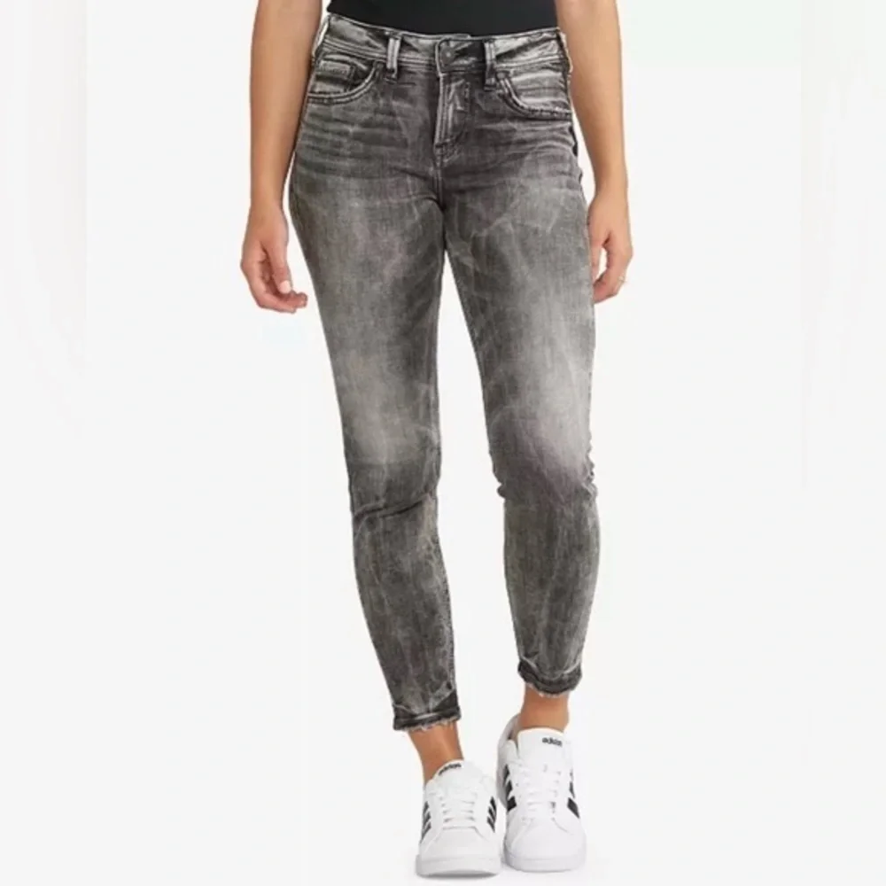 NWT Silver Jeans Co. Avery Ankle Skinny Jeans Gray – Size 31